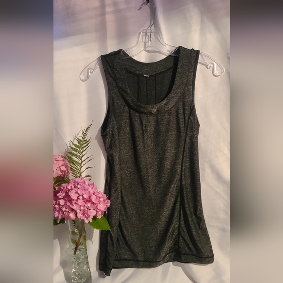 🍋 Lululemon Charcoal Gray Ruffle Cool  Sleeveless Athletic Tank Size 8 - Picture 1 of 9